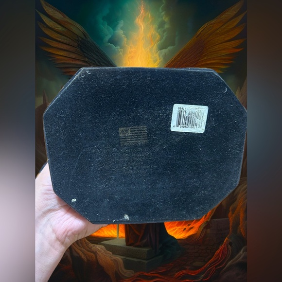 Y2K Vintage 12” American Creative Kingdom Women On Throne Sculpture - Picture 6 of 6